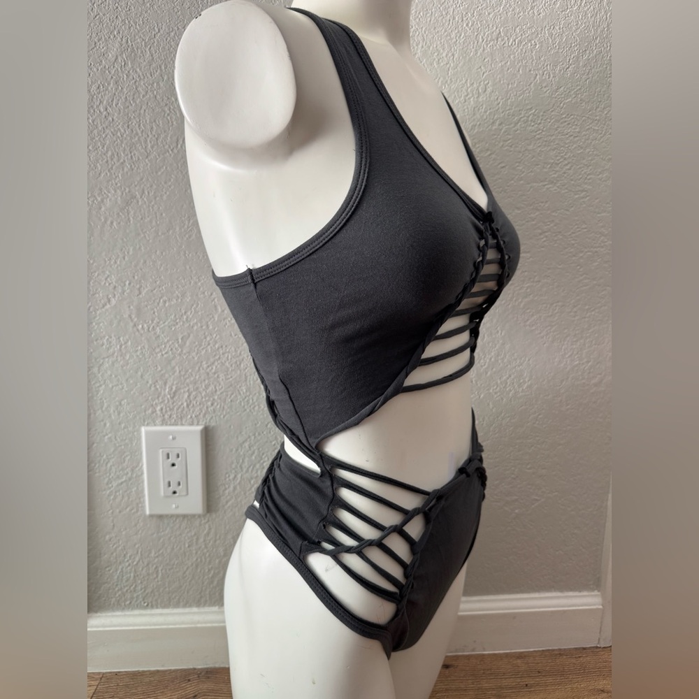 NEW Twisted Movement Grey Handmade Cutout Pole Festival Dance Bodysuit S - Picture 3 of 7